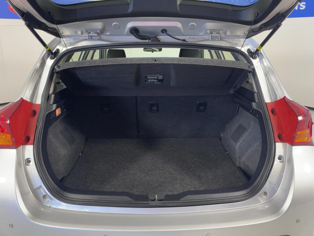 Photo '14' of Toyota Corolla