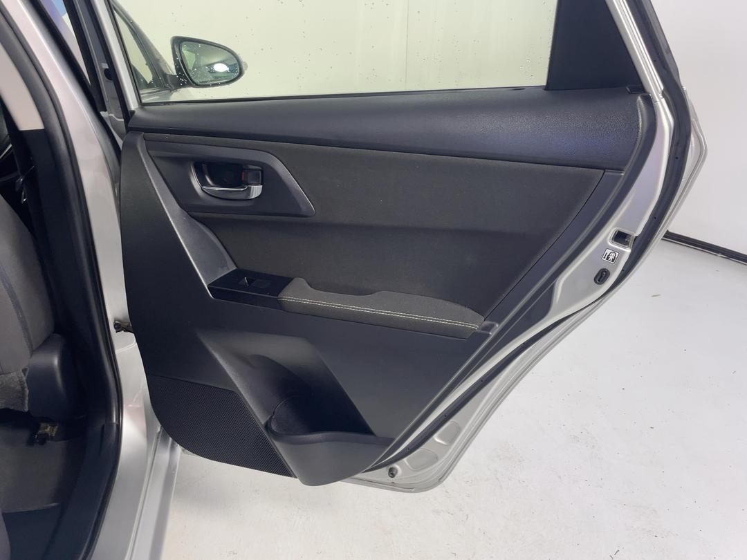 Photo '19' of Toyota Corolla