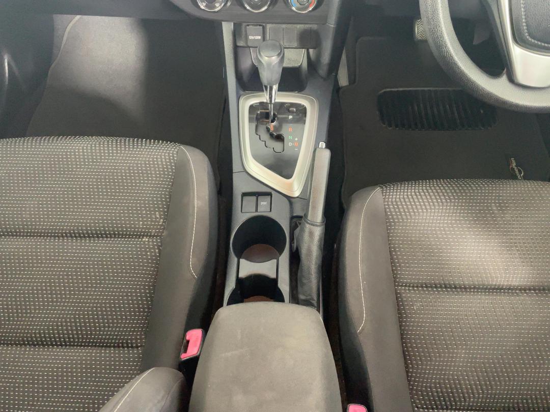 Photo '18' of Toyota Corolla