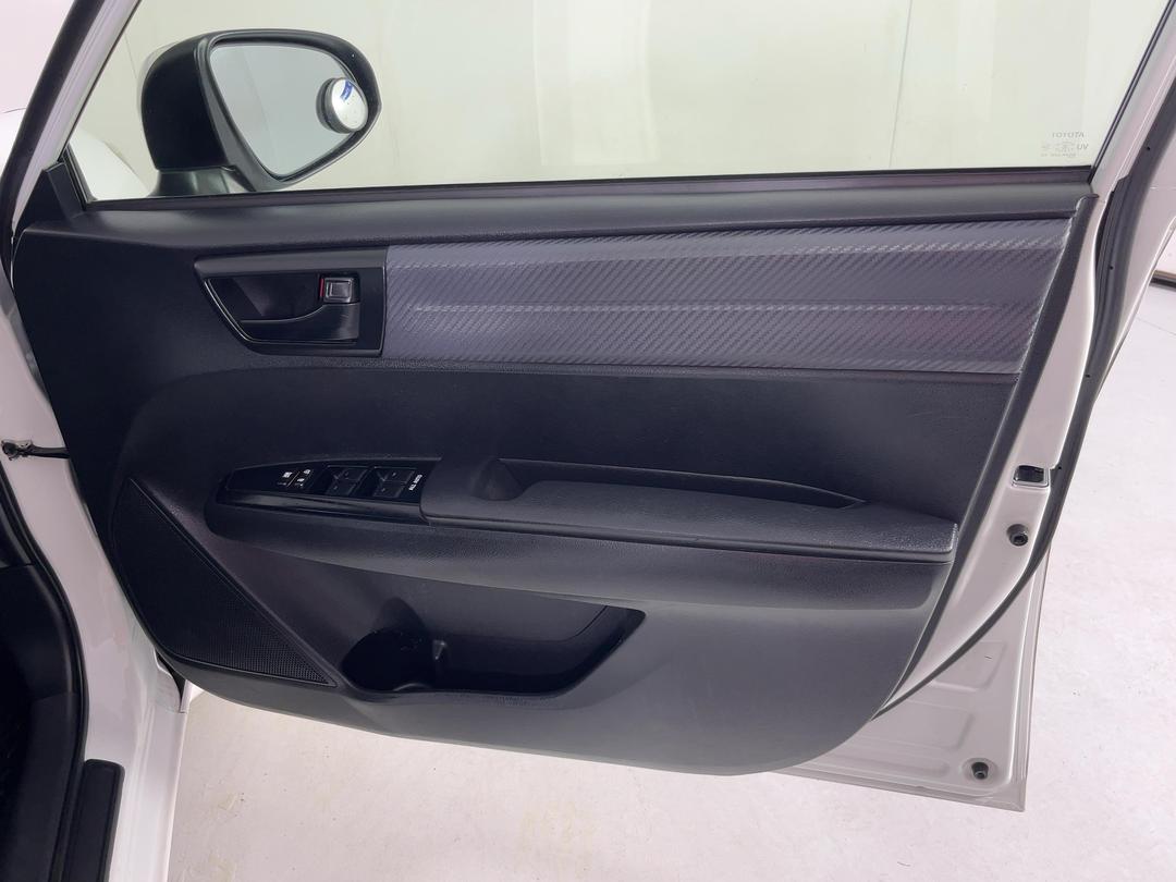 Photo '15' of Toyota Corolla