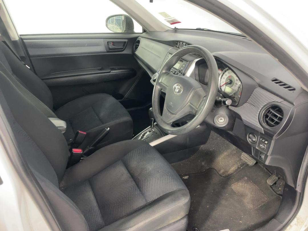 Photo '16' of Toyota Corolla
