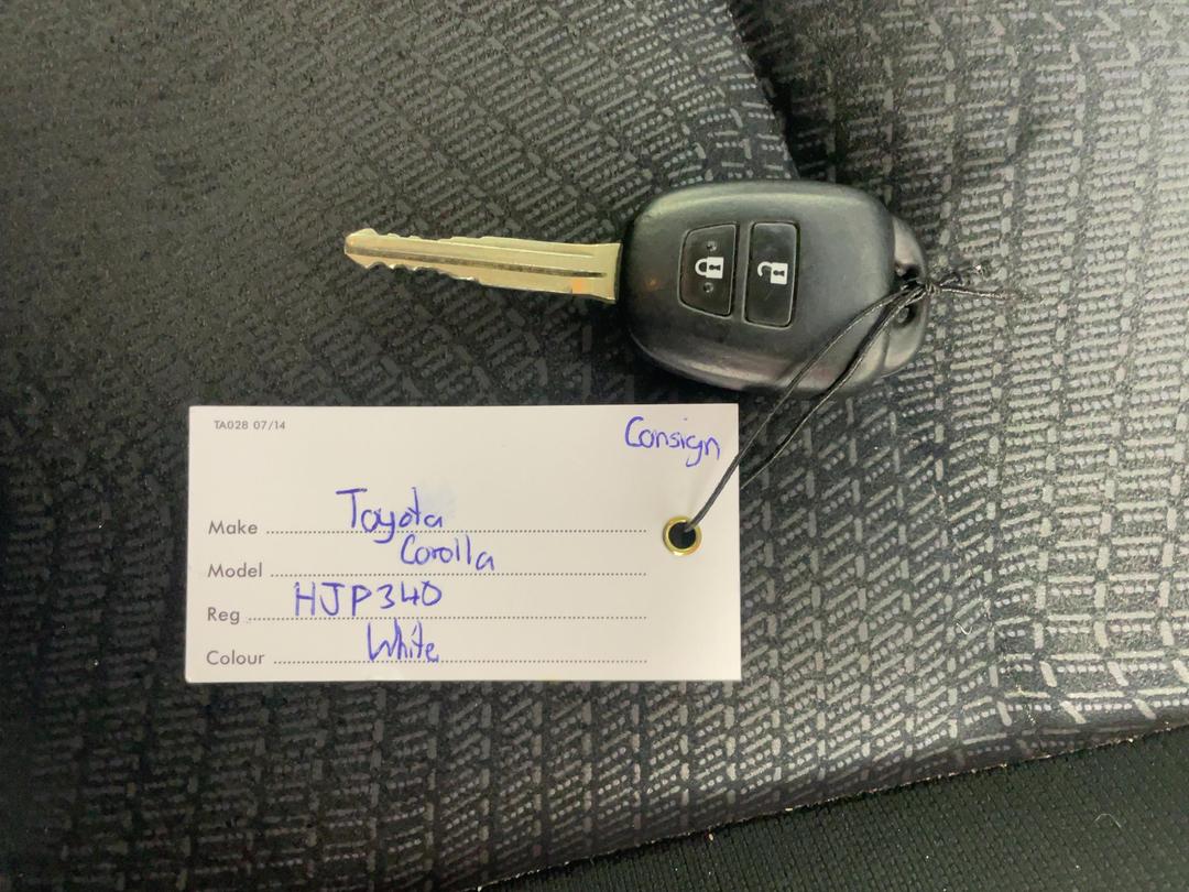 Photo '22' of Toyota Corolla