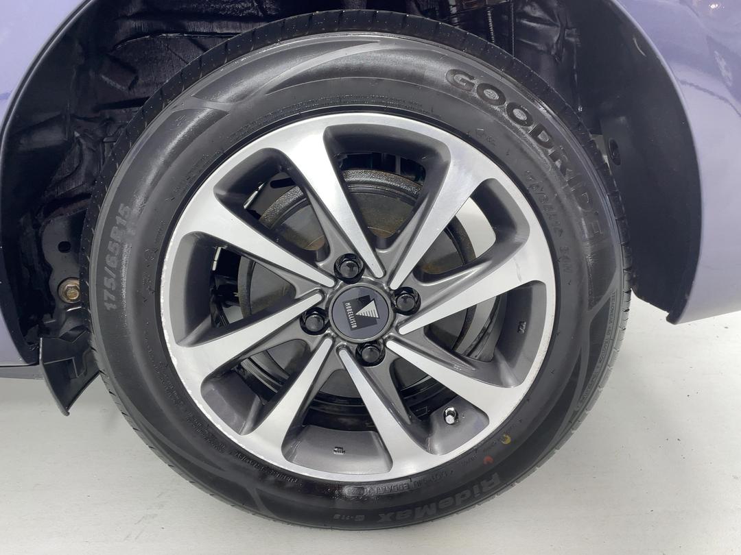 Photo '11' of Toyota Corolla Fielder