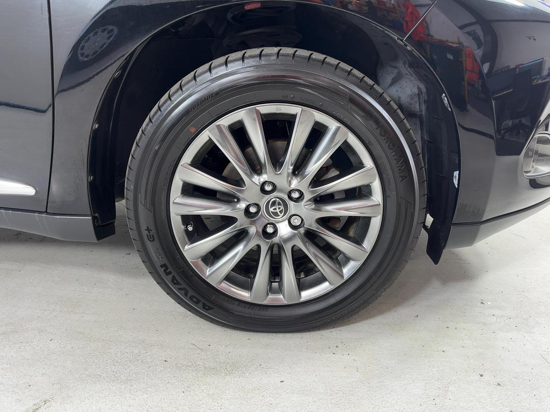 Photo '9' of Toyota Harrier