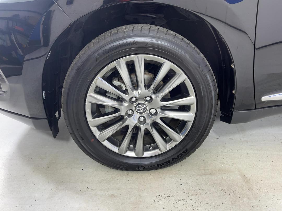 Photo '10' of Toyota Harrier