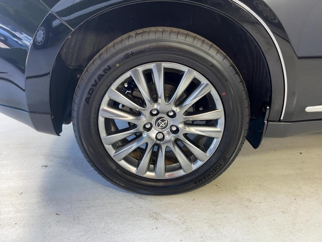 Photo '12' of Toyota Harrier