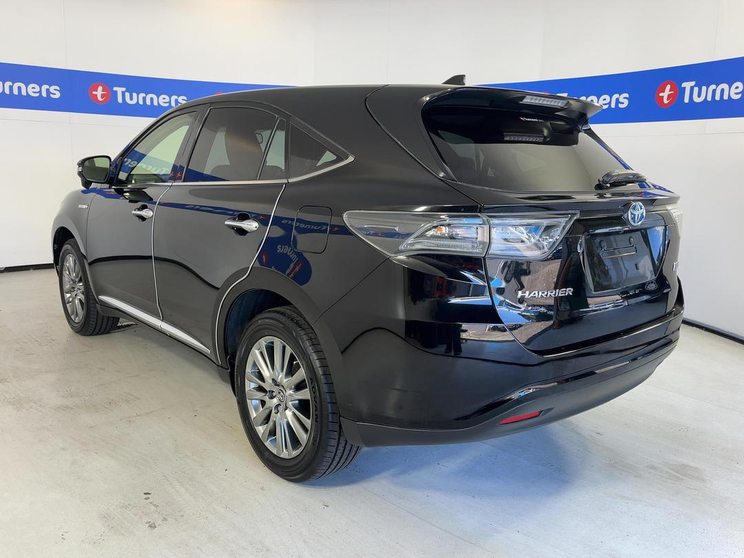 Photo '5' of Toyota Harrier