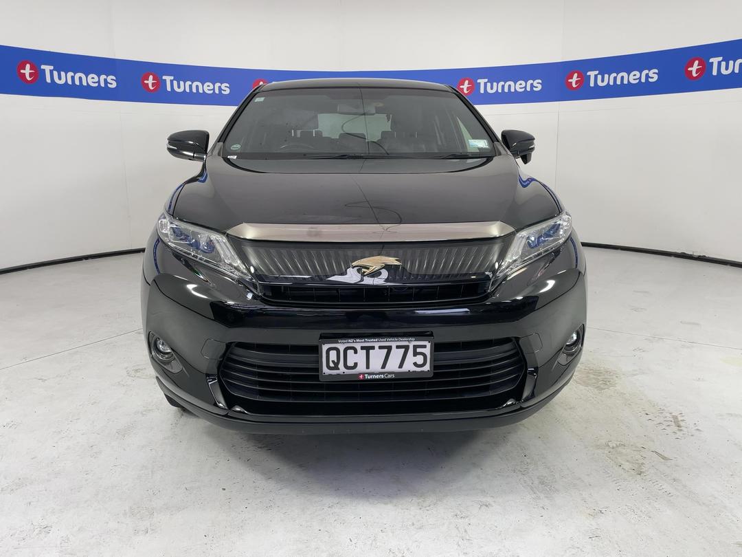 Photo '2' of Toyota Harrier