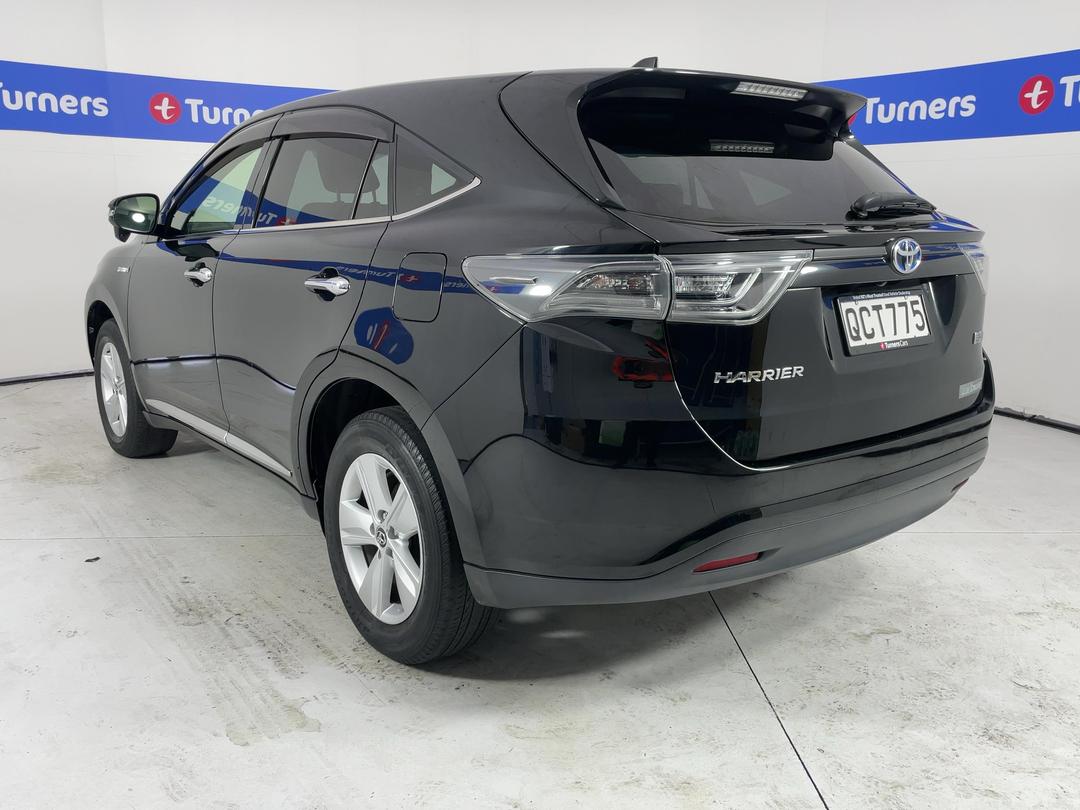 Photo '5' of Toyota Harrier