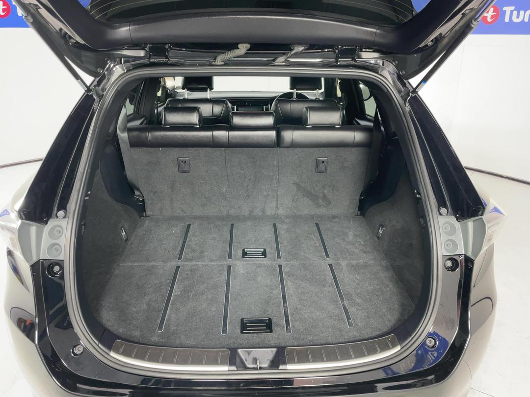 Photo '14' of Toyota Harrier