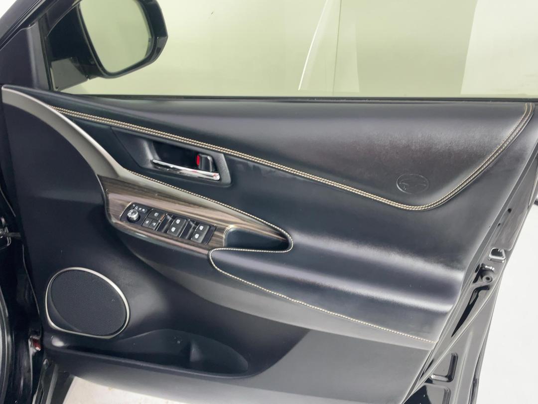 Photo '15' of Toyota Harrier