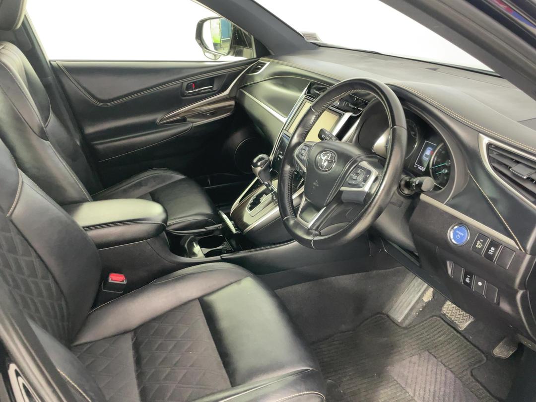 Photo '16' of Toyota Harrier