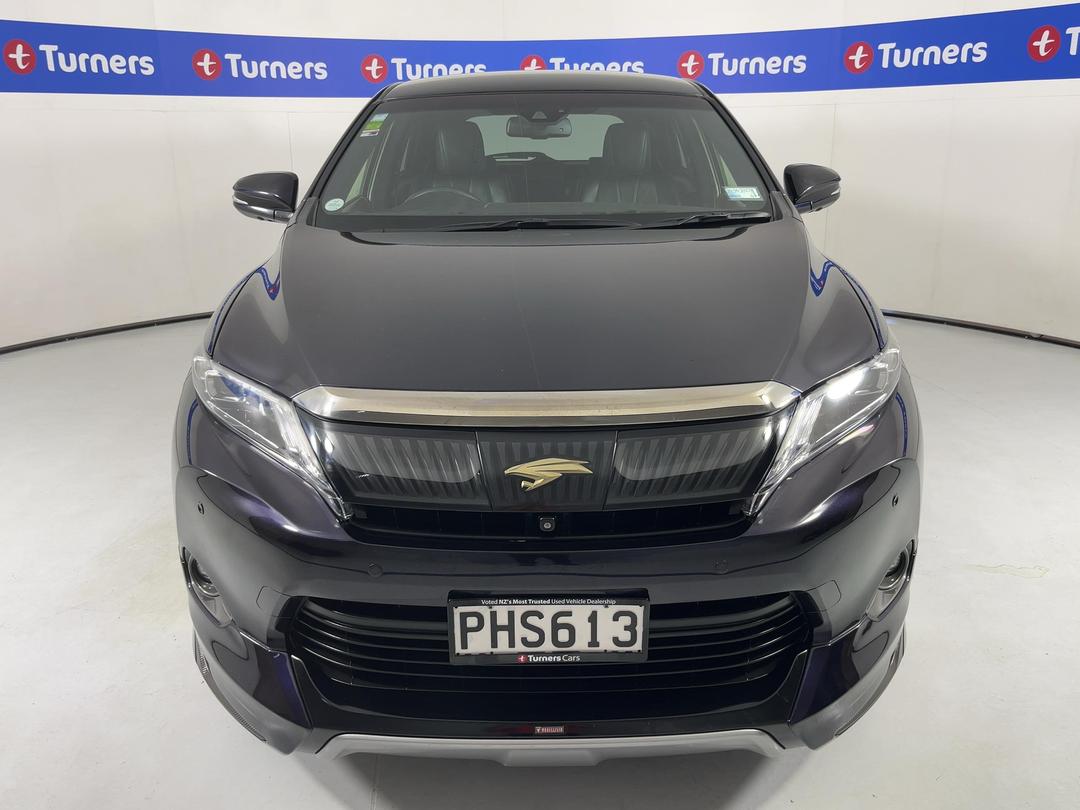 Photo '2' of Toyota Harrier