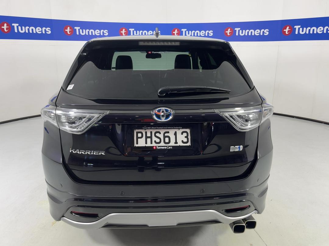 Photo '6' of Toyota Harrier