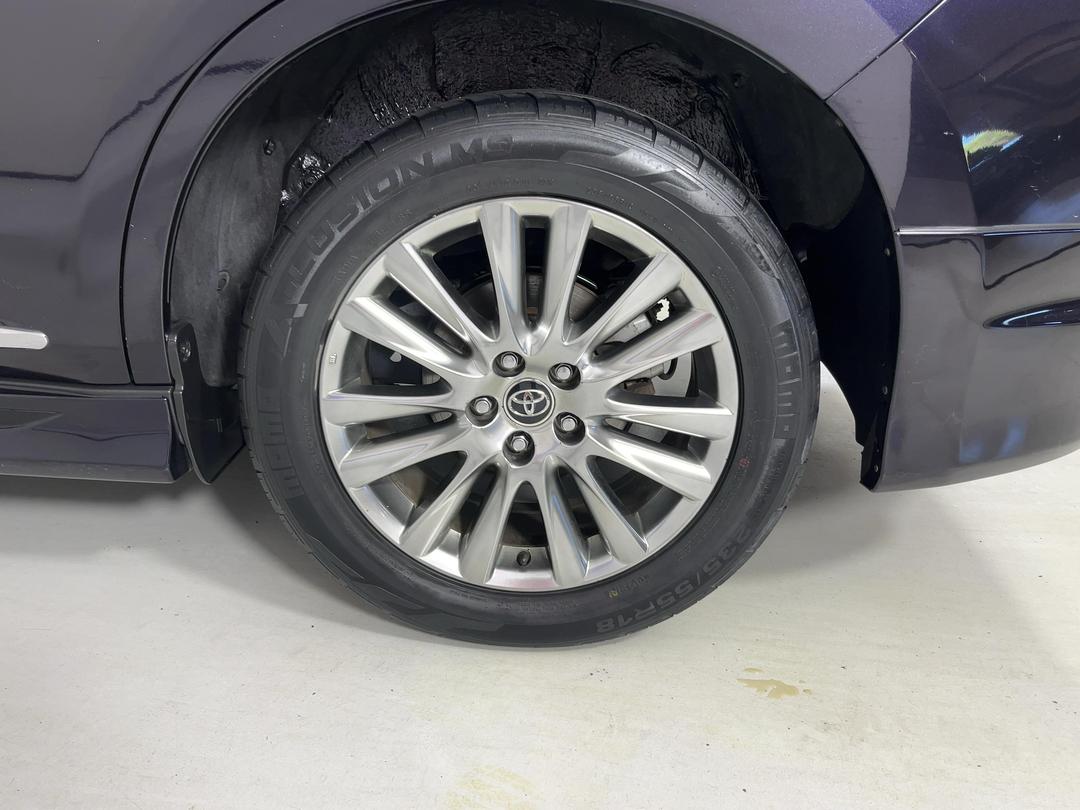 Photo '11' of Toyota Harrier