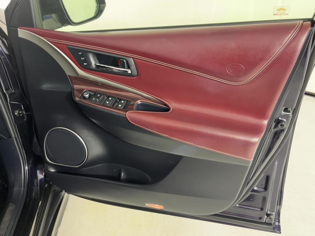 Photo '15' of Toyota Harrier