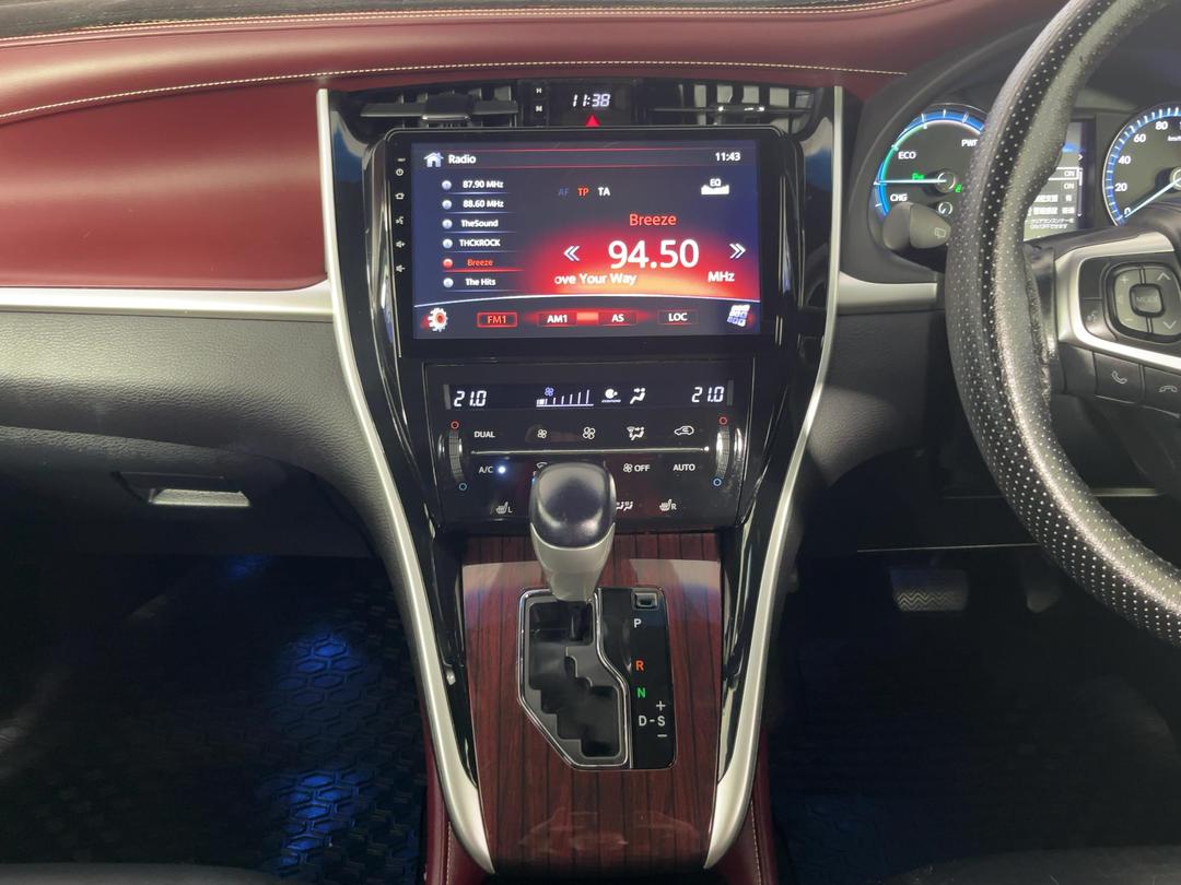 Photo '18' of Toyota Harrier