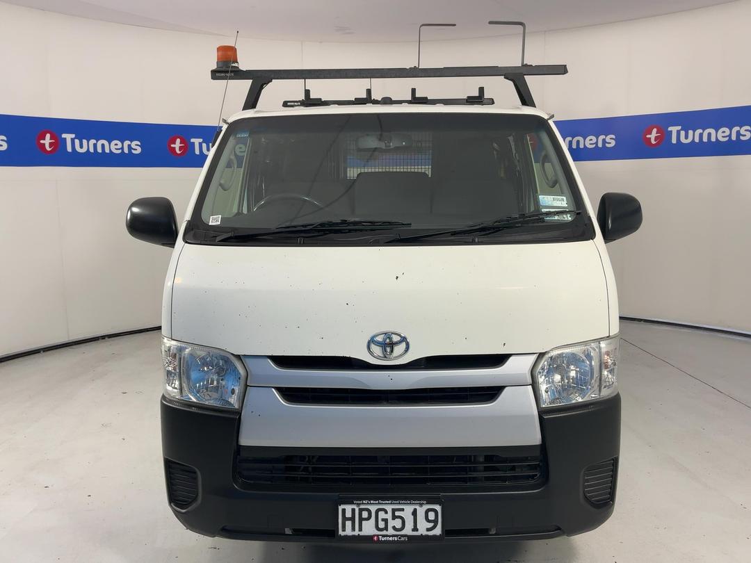 Photo '2' of Toyota Hiace