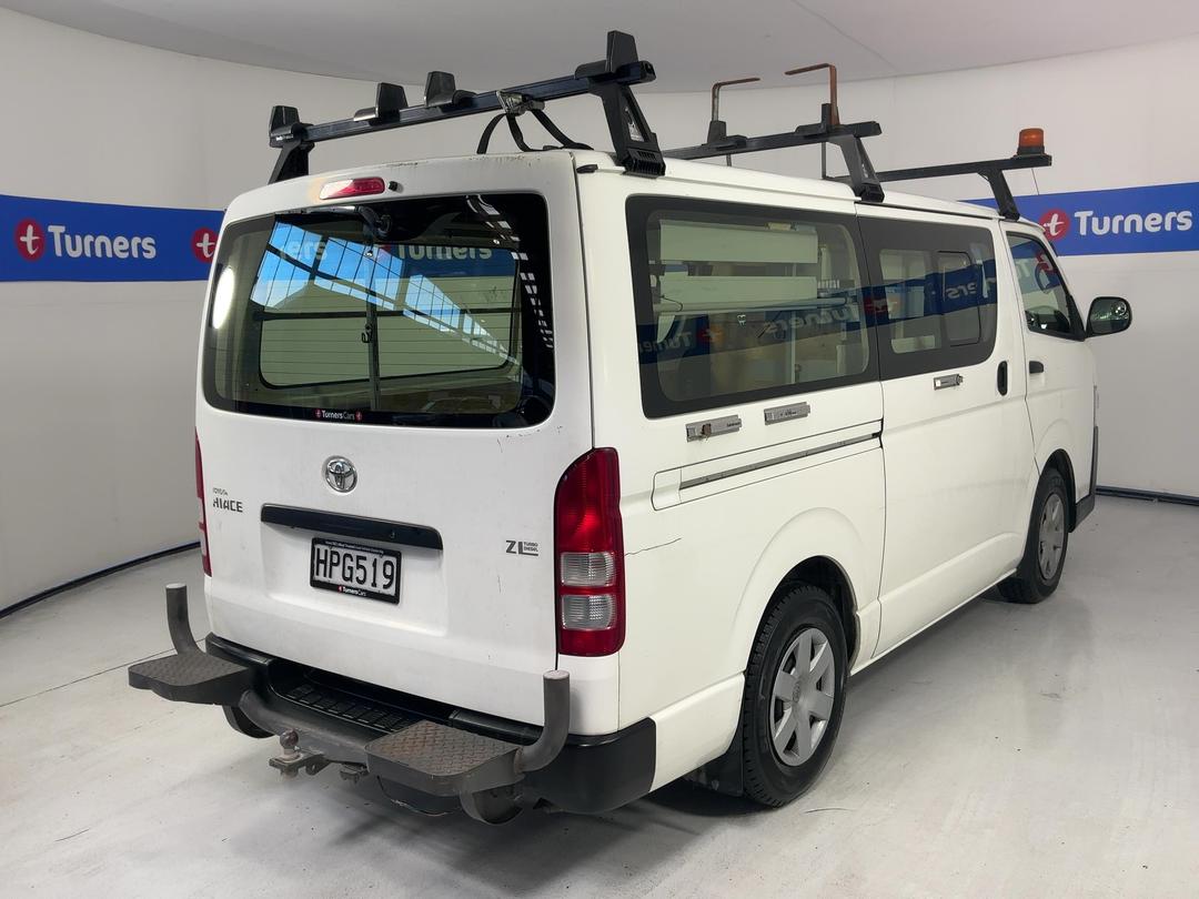 Photo '7' of Toyota Hiace