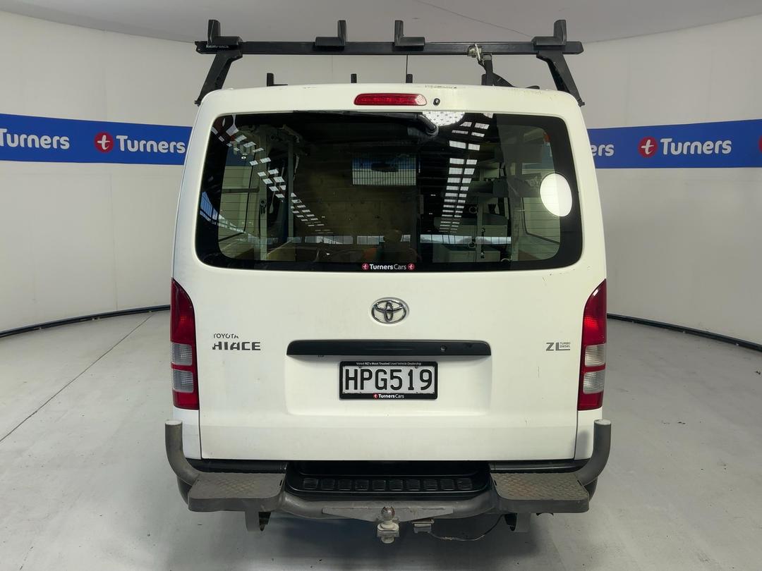Photo '6' of Toyota Hiace