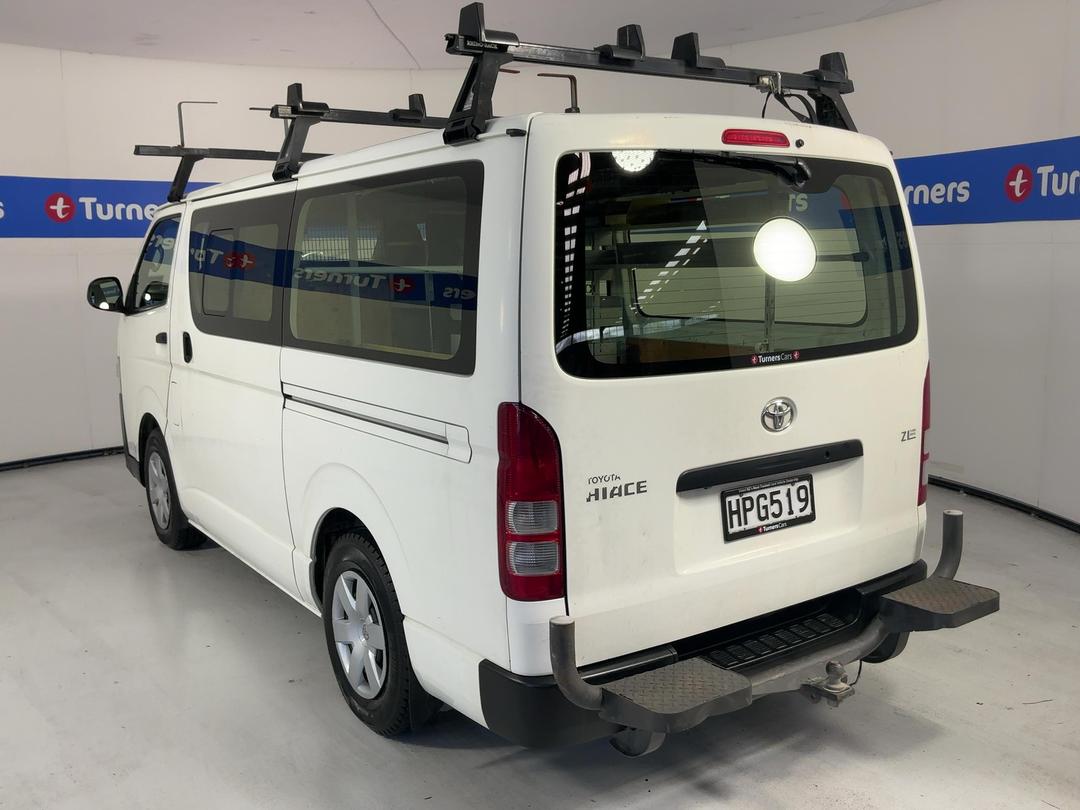 Photo '5' of Toyota Hiace