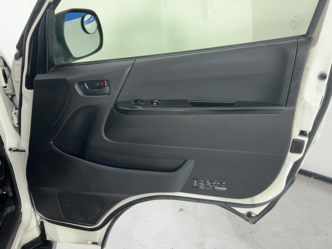 Photo '15' of Toyota Hiace