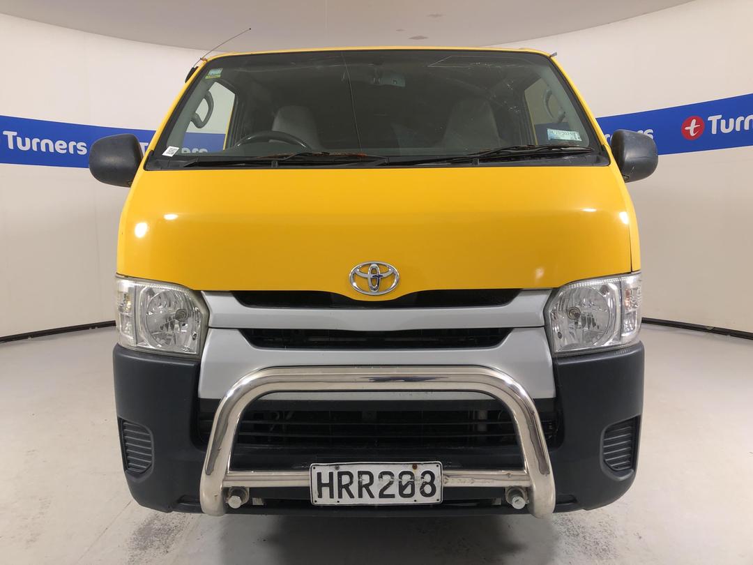 Photo '2' of Toyota Hiace