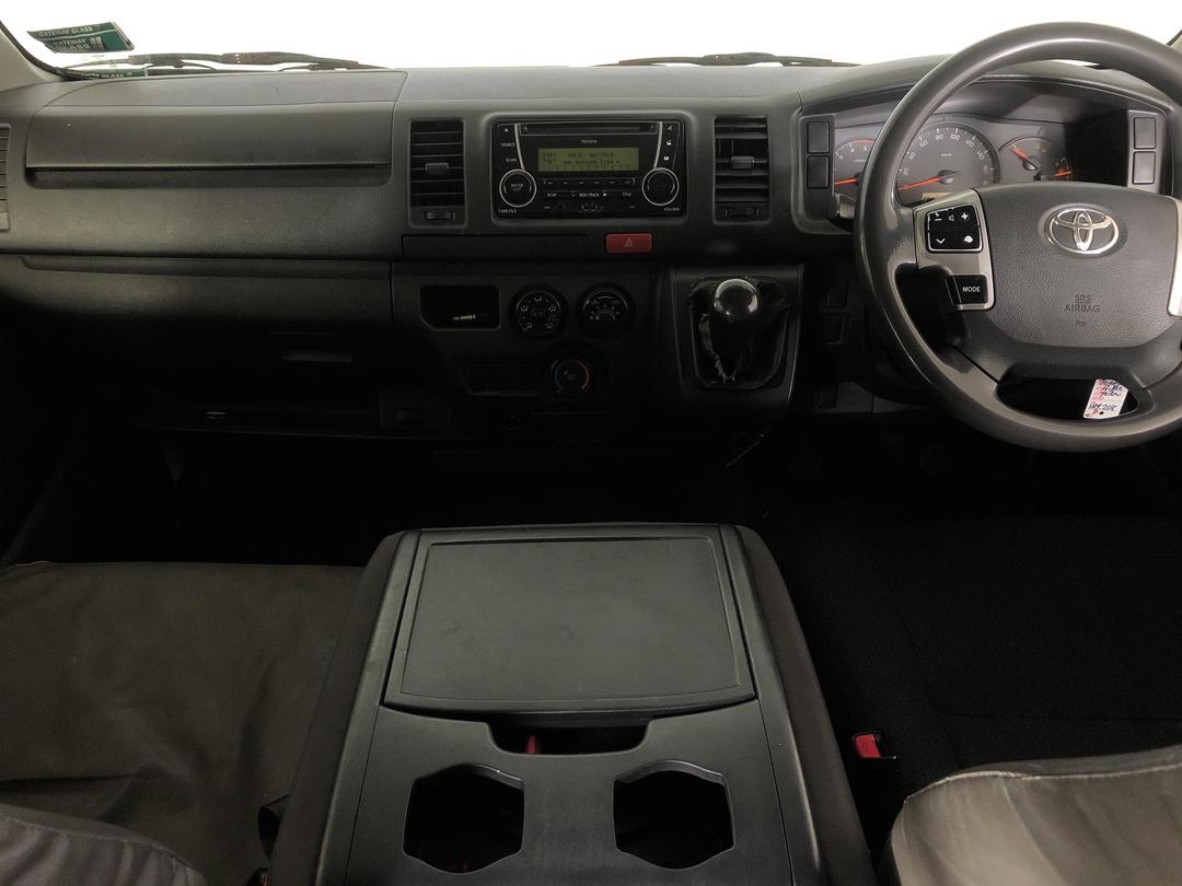 Photo '17' of Toyota Hiace