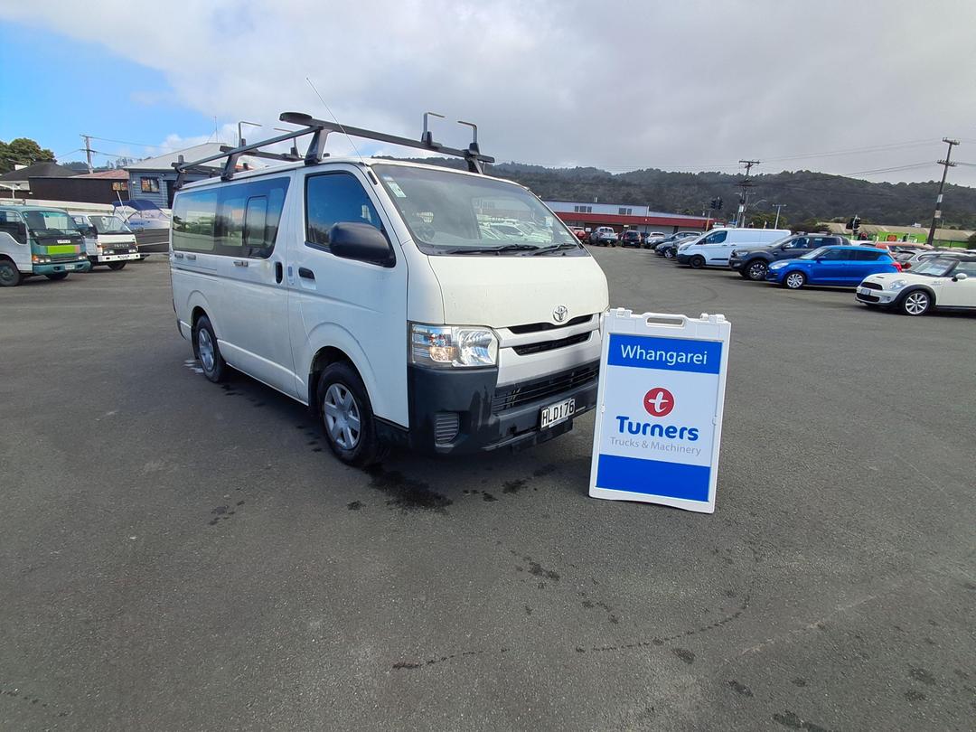 Photo '1' of Toyota Hiace ZL 3.0TD 4A 3 SEAT Van