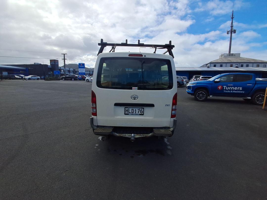 Photo '5' of Toyota Hiace ZL 3.0TD 4A 3 SEAT Van