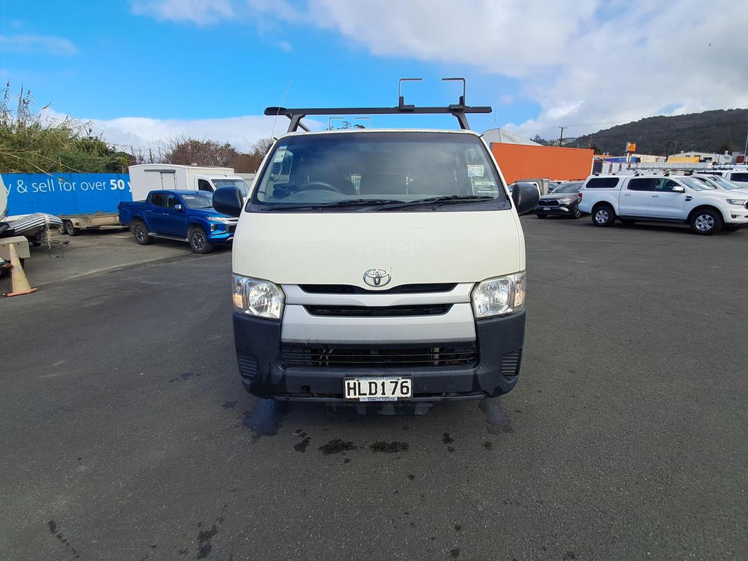 Photo '9' of Toyota Hiace ZL 3.0TD 4A 3 SEAT Van