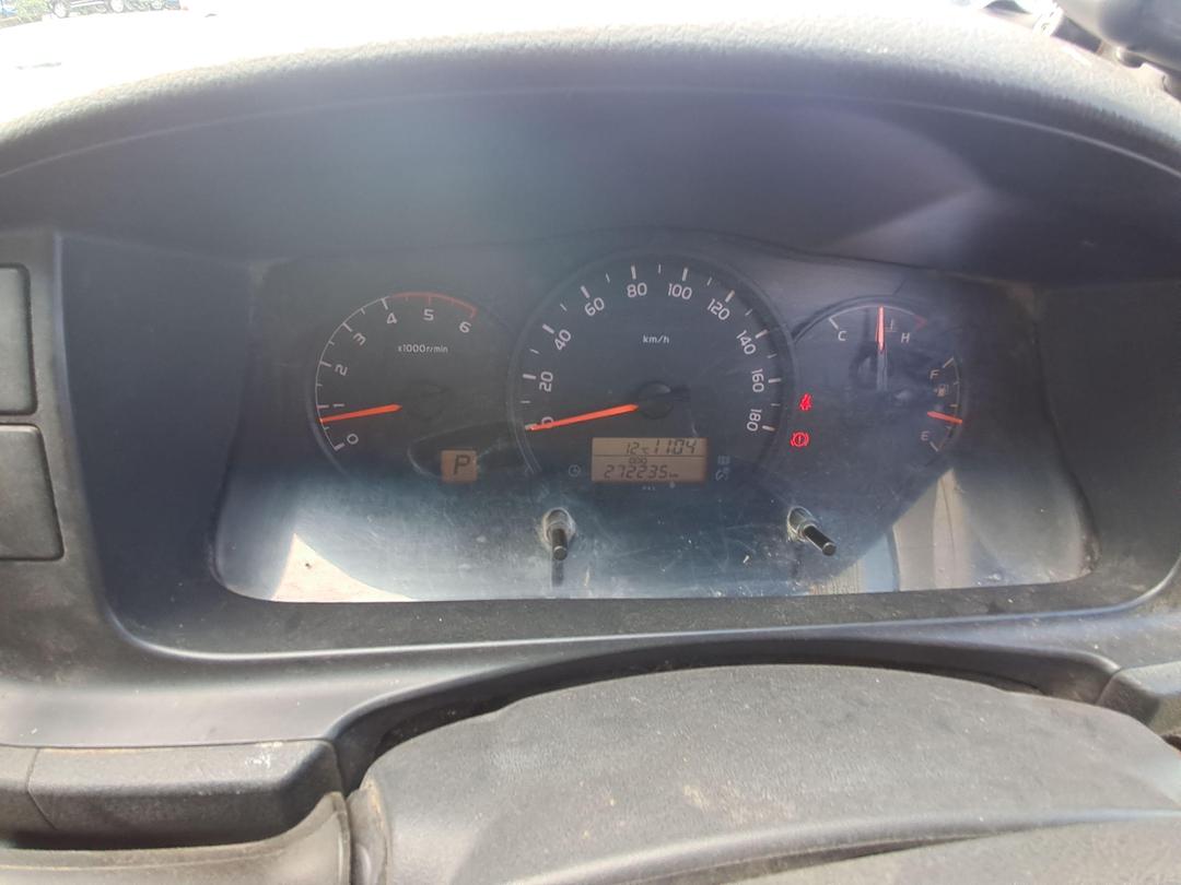 Photo '11' of Toyota Hiace ZL 3.0TD 4A 3 SEAT Van