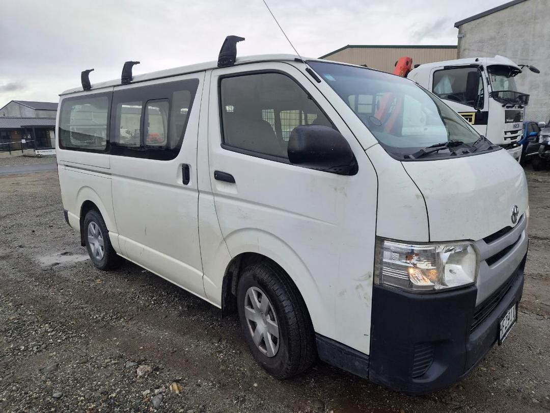 Photo '2' of Toyota Hiace ZL TD