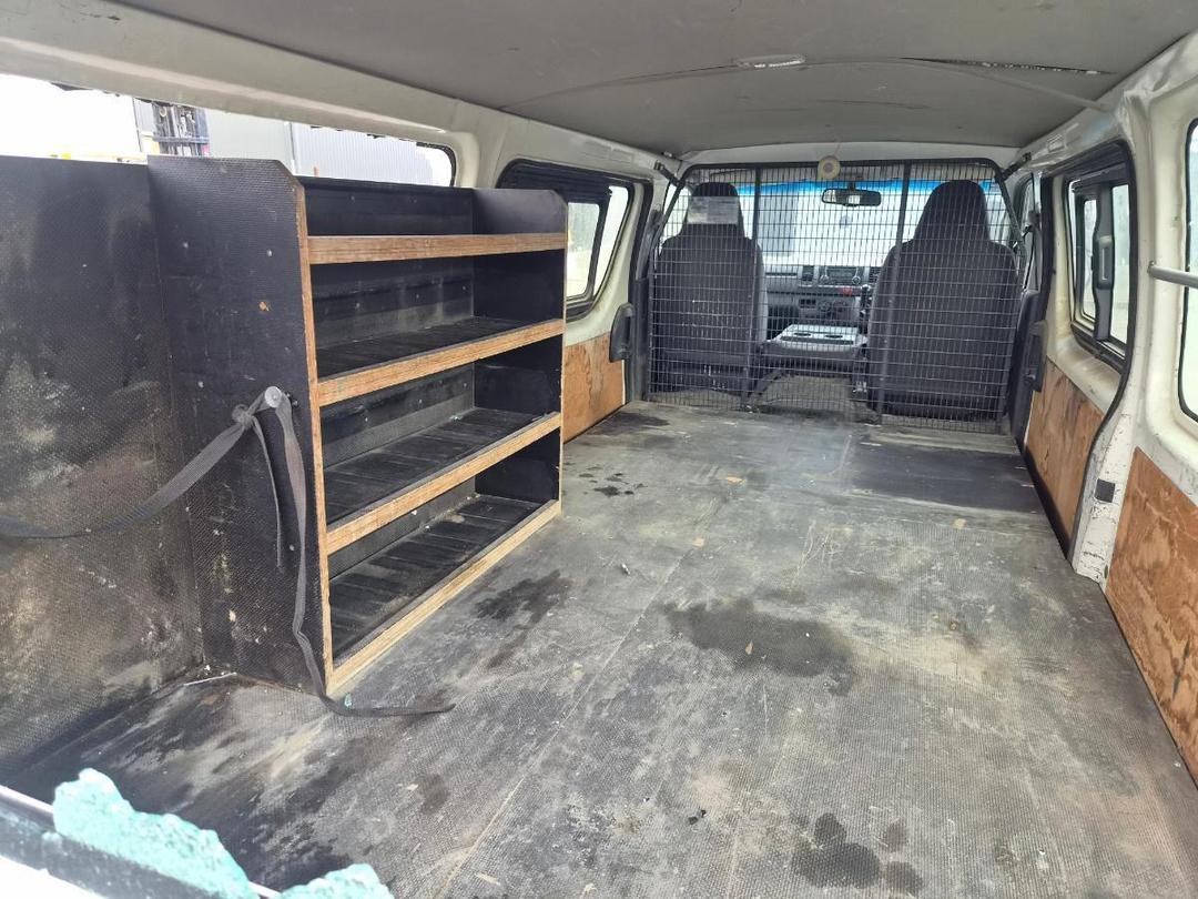 Photo '8' of Toyota Hiace ZL TD