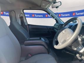 Photo '16' of Toyota Hiace