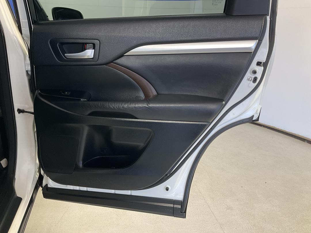 Photo '19' of Toyota Highlander