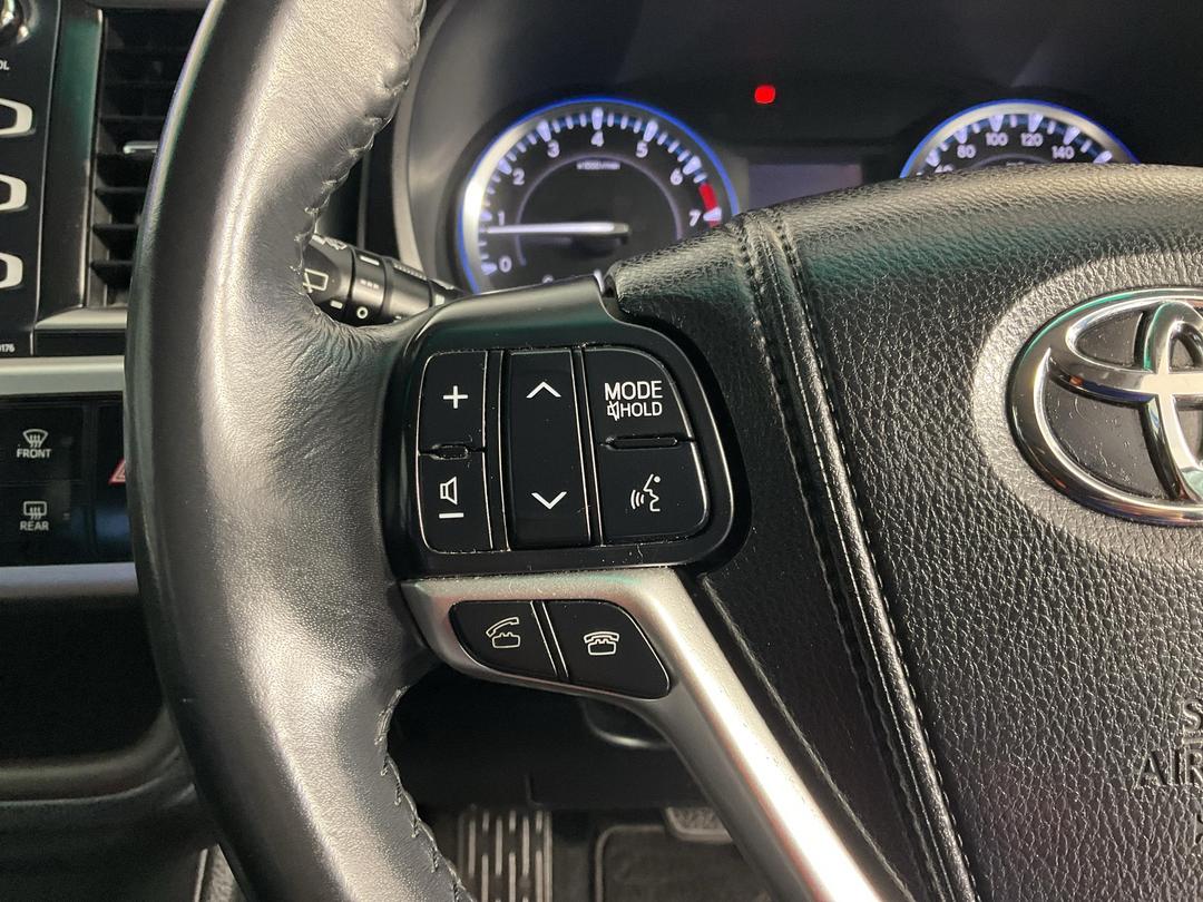 Photo '26' of Toyota Highlander