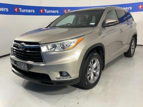 Photo '4' of Toyota Highlander