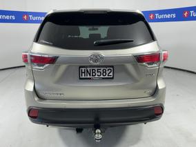 Photo '6' of Toyota Highlander
