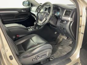 Photo '16' of Toyota Highlander