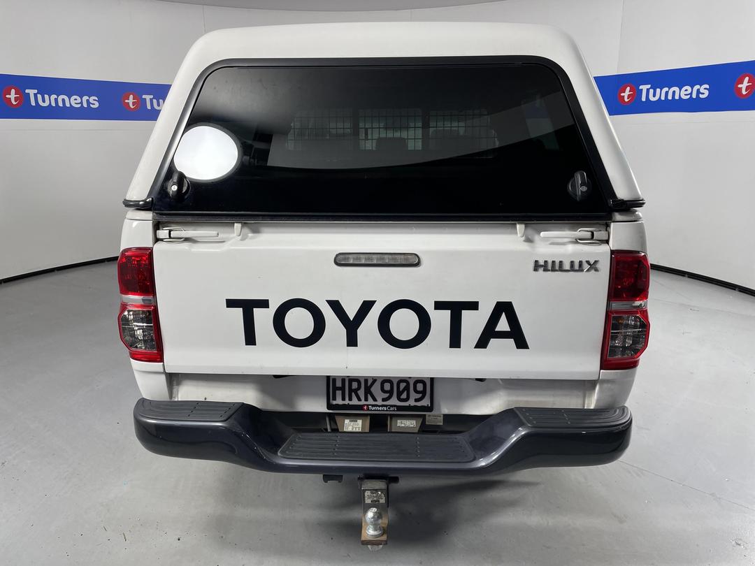 Photo '6' of Toyota Hilux