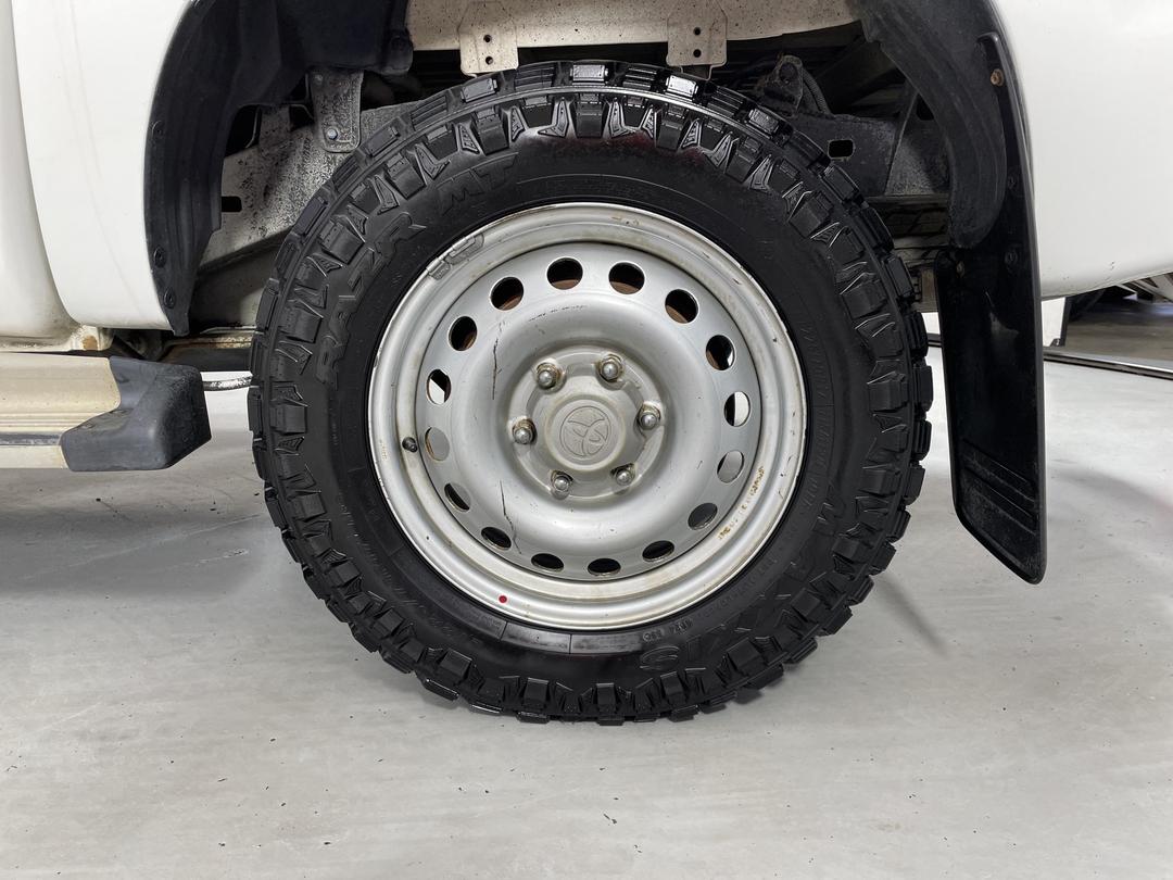 Photo '11' of Toyota Hilux