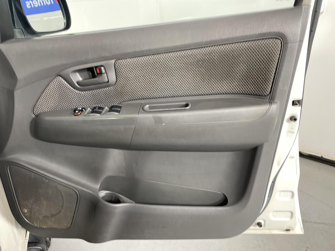 Photo '15' of Toyota Hilux