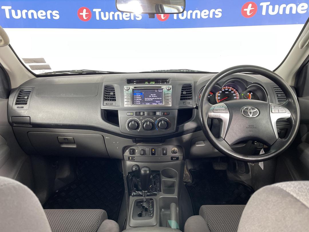 Photo '17' of Toyota Hilux