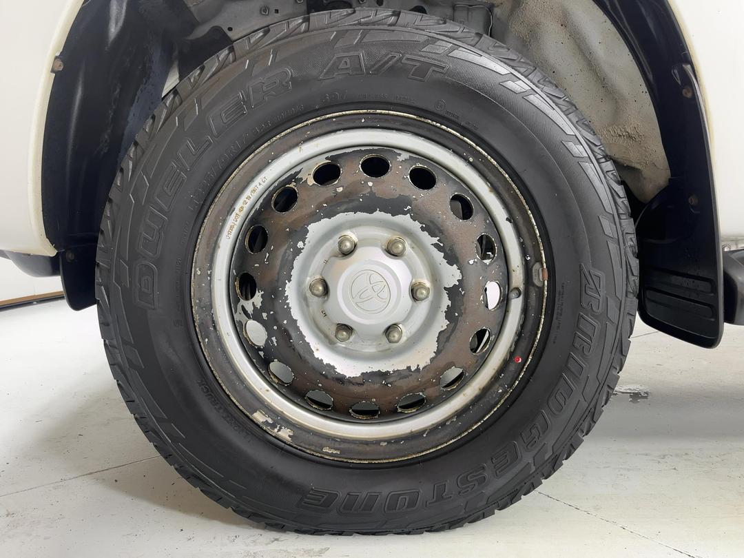Photo '10' of Toyota Hilux