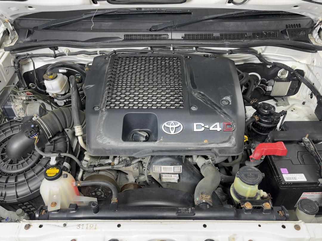 Photo '13' of Toyota Hilux