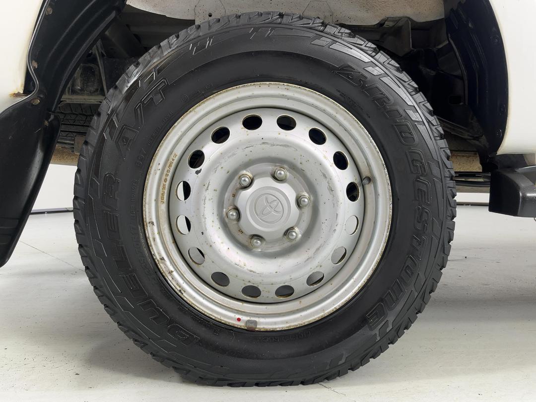 Photo '12' of Toyota Hilux