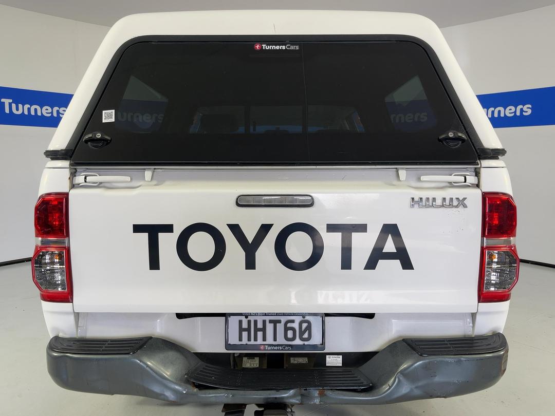 Photo '6' of Toyota Hilux
