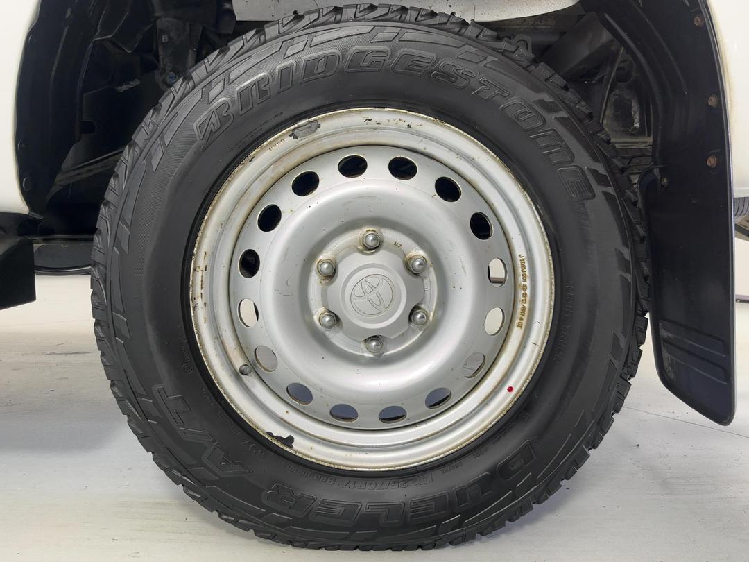 Photo '11' of Toyota Hilux