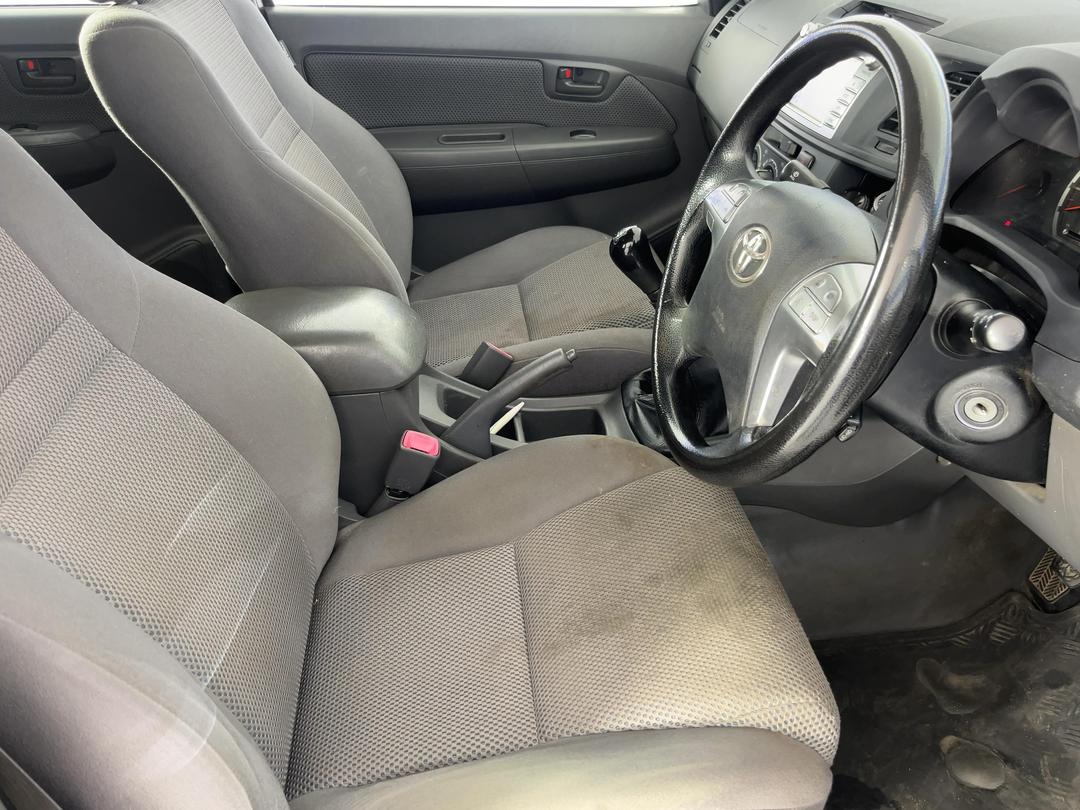 Photo '16' of Toyota Hilux